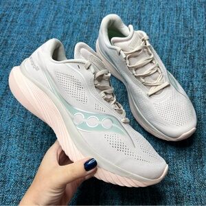 Saucony Kinvara 15 Running Shoes in Moon Jade